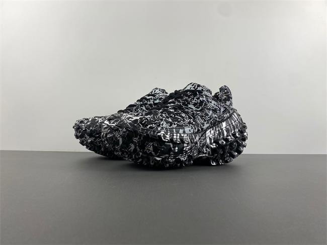 Balenciaga  685613-W2RG1 9015