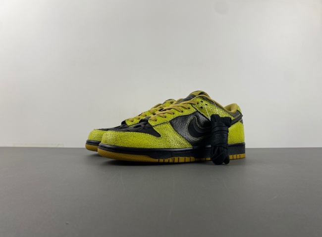 Dunk Low ''Halloween' 2024  HV6103-300