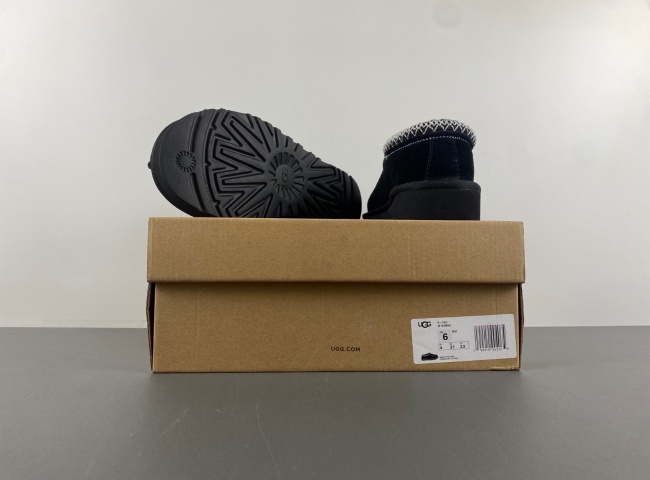 UGG  W/5955