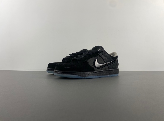 Division Street x Nike Dunk Low Lux “Oregon Black”   HV1470-001