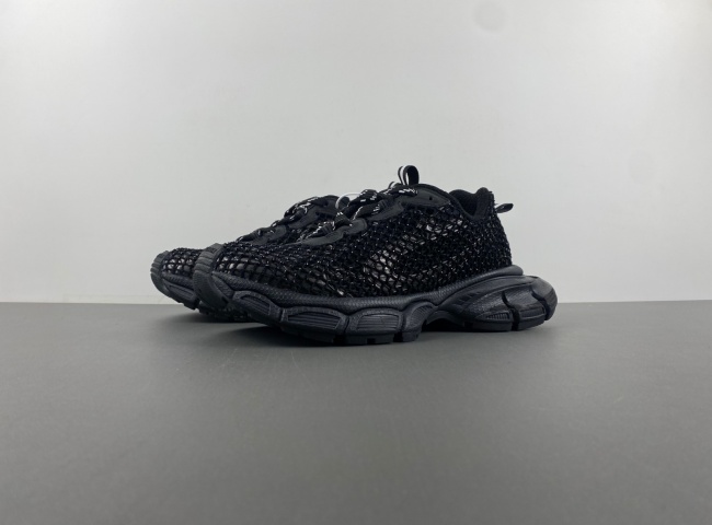 Balenciaga  Phantom Sneaker  788819 W3XFN 0120