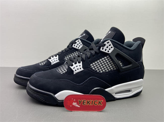 AIR JORDAN 4 RETRO 'WHITE THUNDER'  FQ8138-001