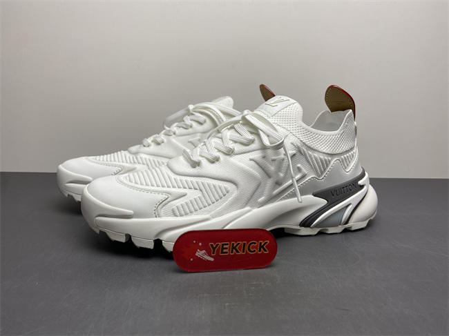LV Runner Tatic Sneaker